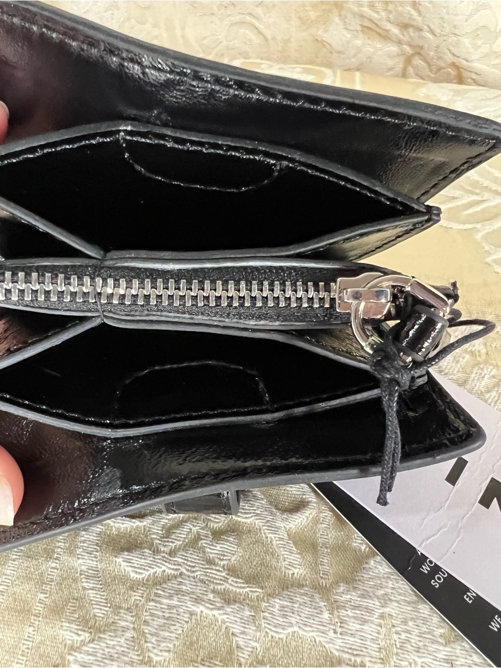 Aimee Kestenberg NWT Black Patent Leather Mini Wallet Card Case Coin Purse - Picture 3 of 5